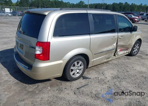 2011 Chrysler Town & Country Touring z USA, uszkodzony, nr VIN 2A4RR5DG0BR784605